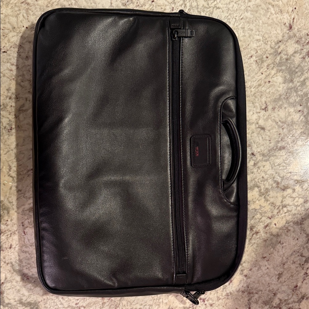 Black Leather Tumi laptop bag / satchel w/ shoulder strap